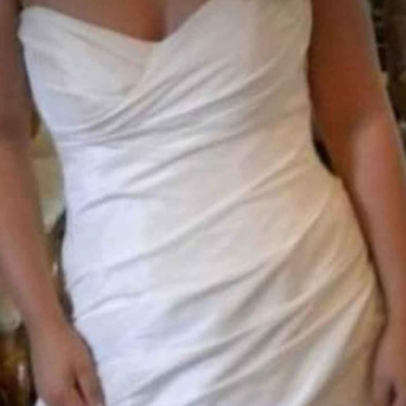 Ramona Keveza Wedding Dress 2009 - Picture 9 of 12